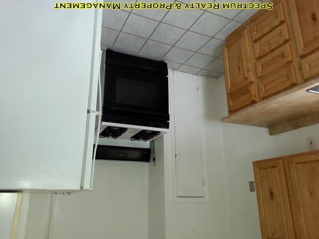 Building Photo - 160 S 900 W