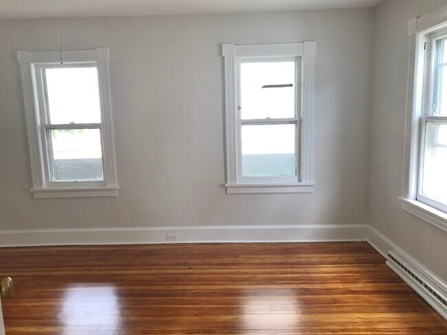 Bedroom - 816 Pacific St