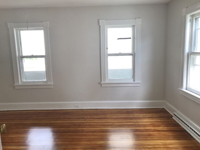 Bedroom - 816 Pacific St