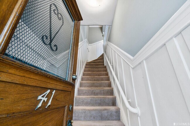 Building Photo - 41 Brant Alley