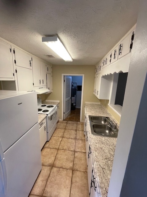 Kitchen - 322 Lexington Dr
