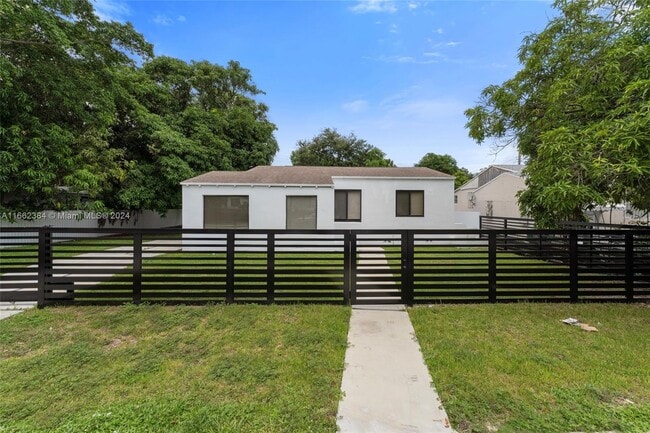 Building Photo - 165 NW 46th St