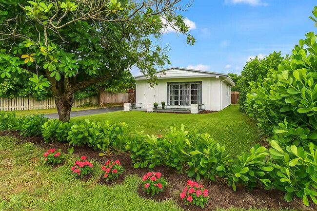 Foto del edificio - 909 NE 7th St