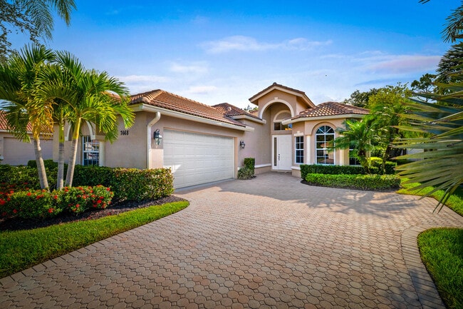 Building Photo - 7668 Greenbrier Cir