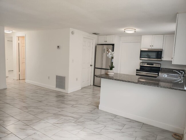 Foto del edificio - 1015 -1019 33rd Ave. W