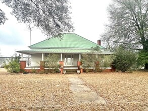 Building Photo - 1531 County Rd 1 N