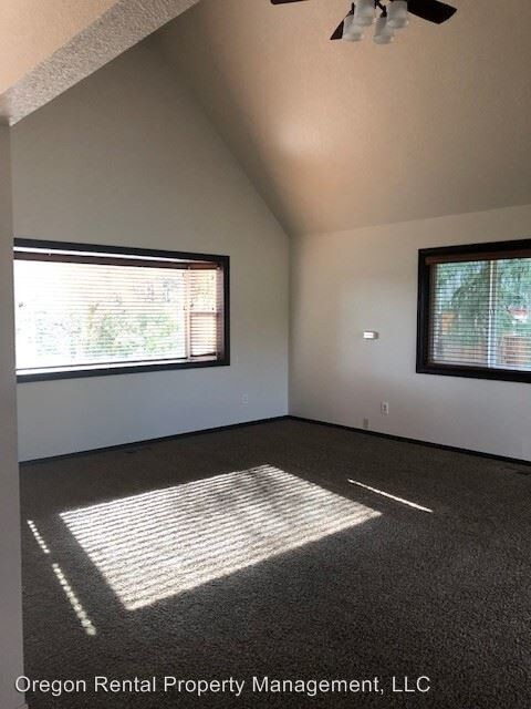 Foto del edificio - 2 br, 1 bath House - 24653 NE Butteville Rd