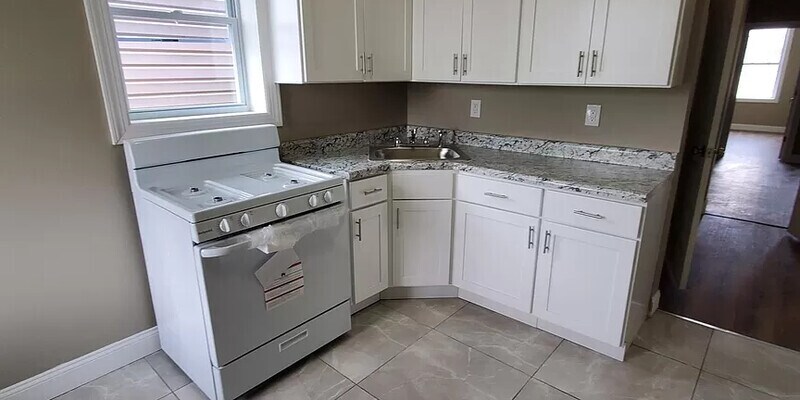 Primary Photo - 278 Littleton Ave