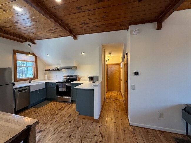 Foto del edificio - 131 School St