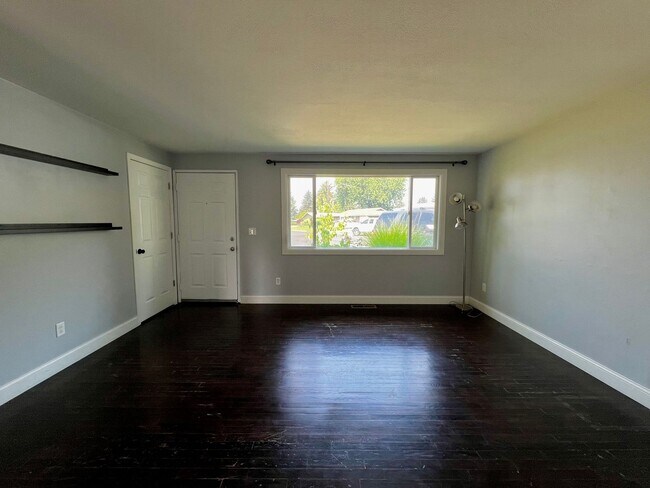 Foto del edificio - 3702 Parkway Ln