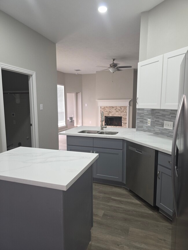 Cocina - 15427 W Little York Rd