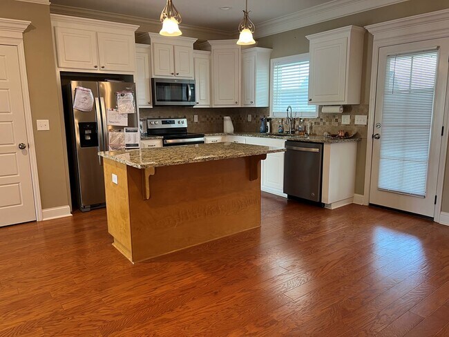 Foto del edificio - 129 Hillridge Dr