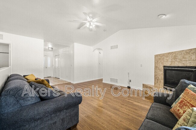 Foto del edificio - 2143 Teal Ct