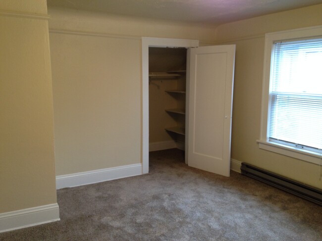bedroom - 2231 NE Weidler St