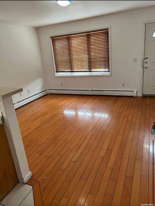 Foto del edificio - 45-57-57 160th St