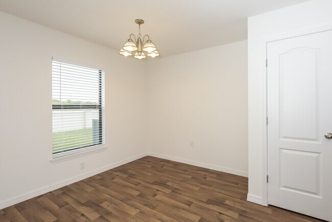 Foto del edificio - 748 Chatham Walk Dr