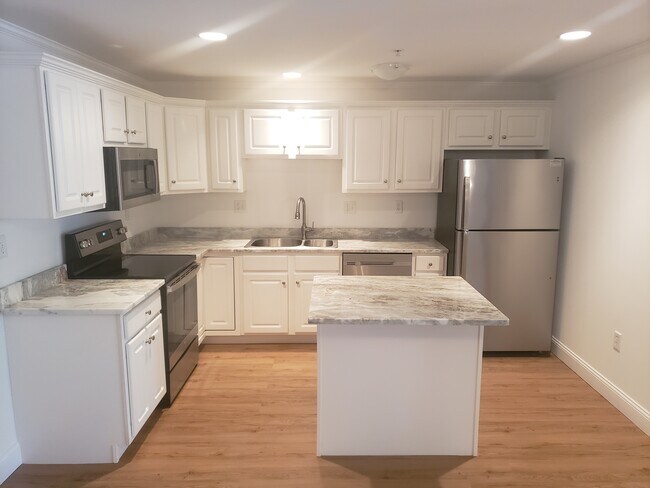 Building Photo - 59 Cluff Rd
