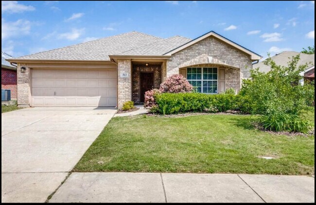 Building Photo - 513 Creekside Dr