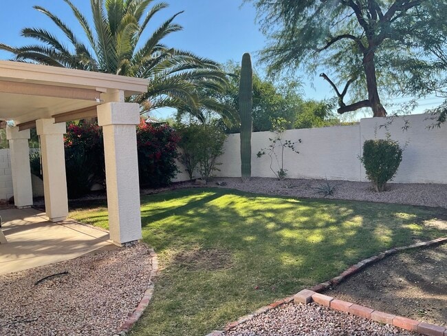 Foto del edificio - 4307 E South Fork Dr