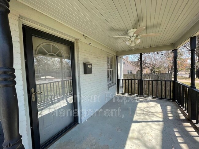 Foto del edificio - 3507 E 15th St