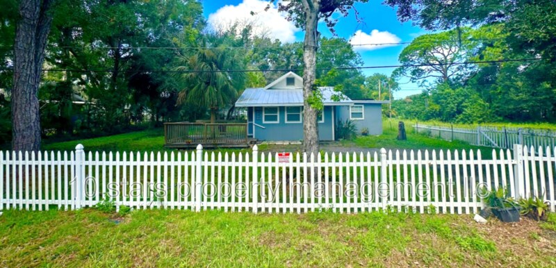 Foto principal - 705 10th St SW