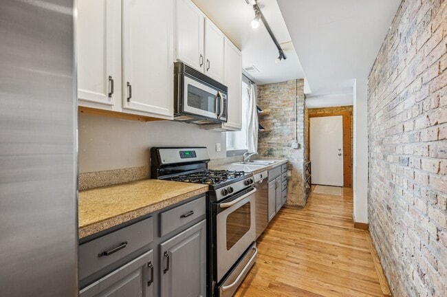 Foto del edificio - 1219 W Greenleaf Ave