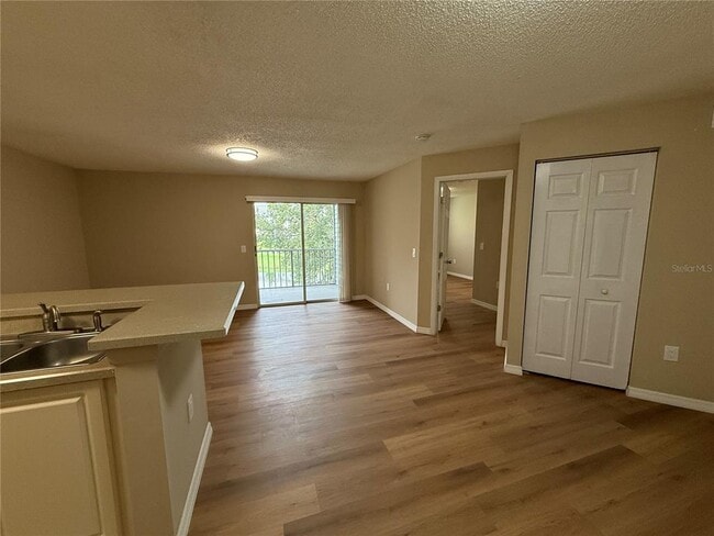 Building Photo - 1222 Bermuda Lakes Ln