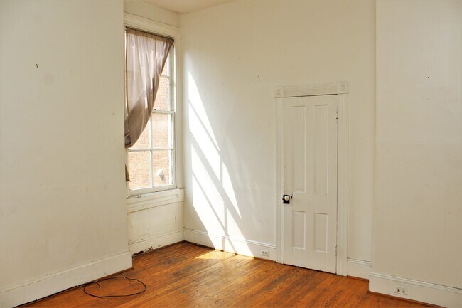 Building Photo - 213 W Lanvale St