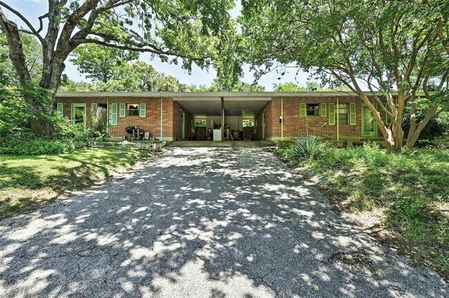 Foto del edificio - 2205-2205 Alta Vista Ave