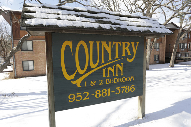 Building Photo - Country Inn