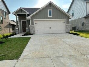 Building Photo - 433 Alpha Rd