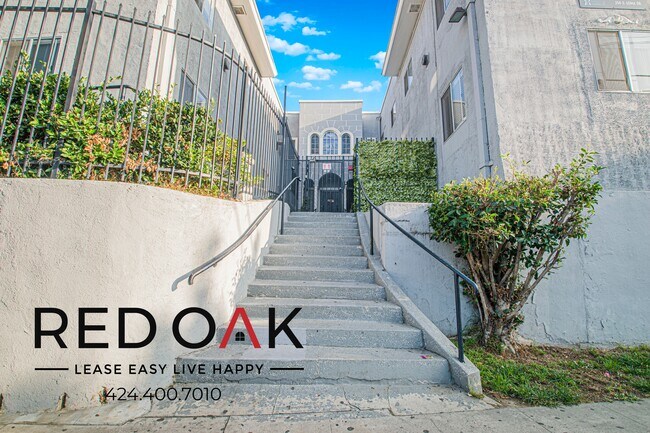 Foto del edificio - 250 Loma Dr