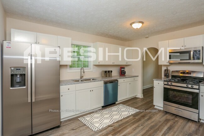 Foto del edificio - 8225 Freestone Dr