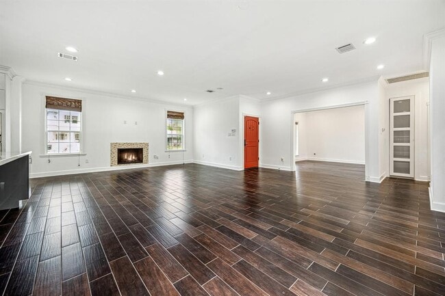Building Photo - 5517 Schumacher Ln