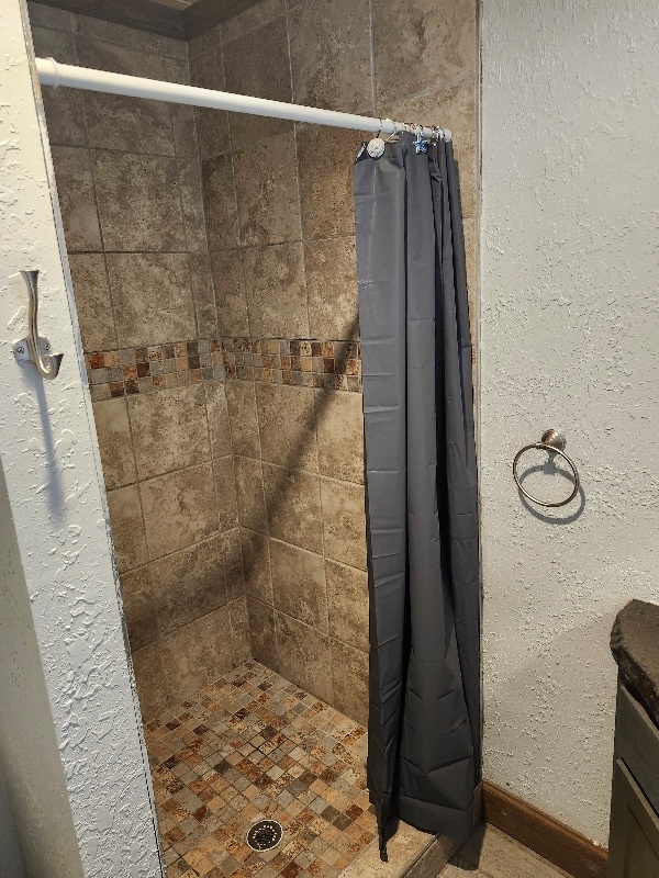 Building Photo - 201 N High St