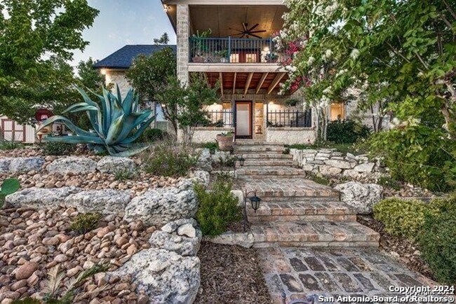 Foto del edificio - 204 Walnut Way