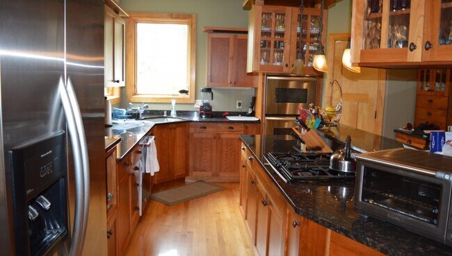 Building Photo - 3971 Swoboda Rd