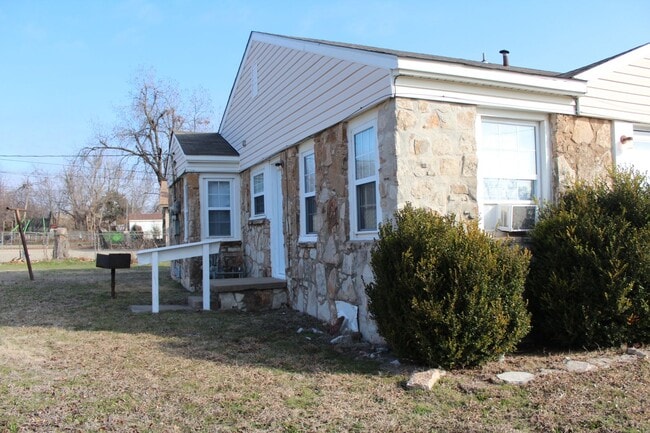 Foto del edificio - Minutes from Tinker!