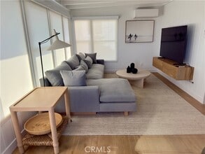 Building Photo - 252 Grandview St