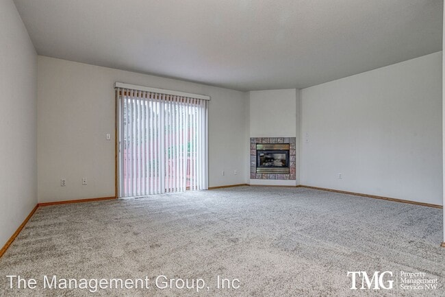 Building Photo - 2 br, 1.5 bath House - 811 NW Logan Street