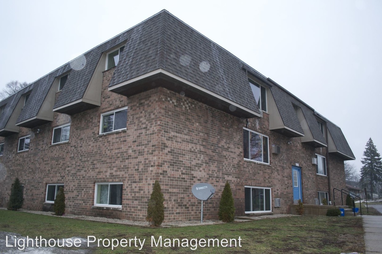 Foto principal - 636 36th St SW