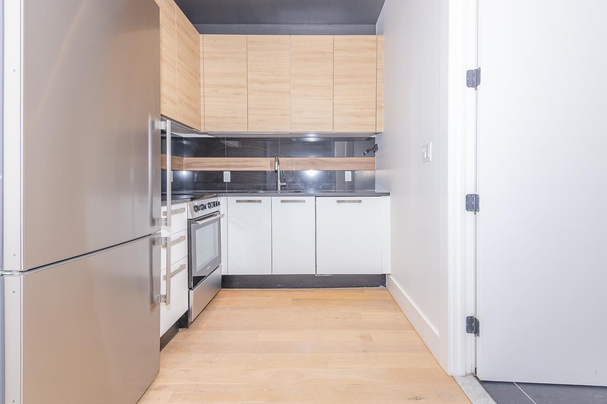 Foto principal - 246 Johnson Ave