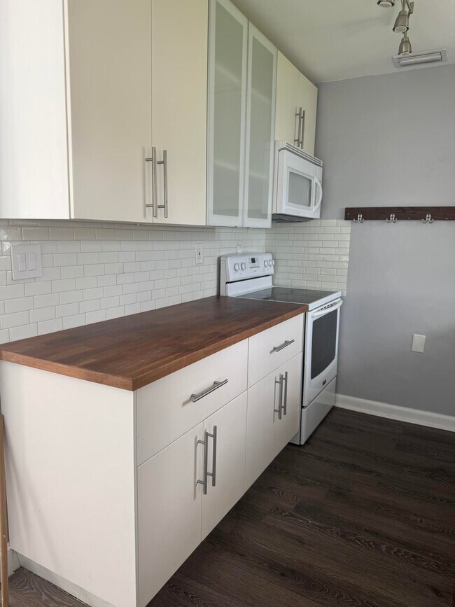 Foto del edificio - 418 SW 14th Ave