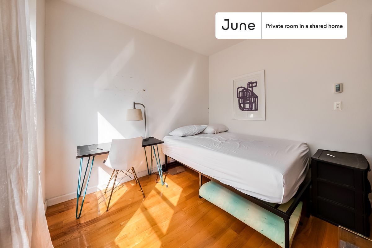 Primary Photo - Room in Shared 6 bed/2 bath home