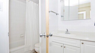 Building Photo - 1265 Burnaby St