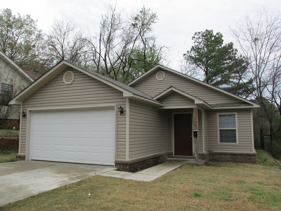 Foto principal - 3 Bedroom Home in Van Buren