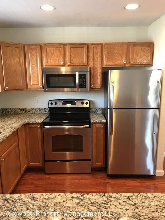 Building Photo - 3 br, 2 bath House - 1296 S. Zeno Circle u...