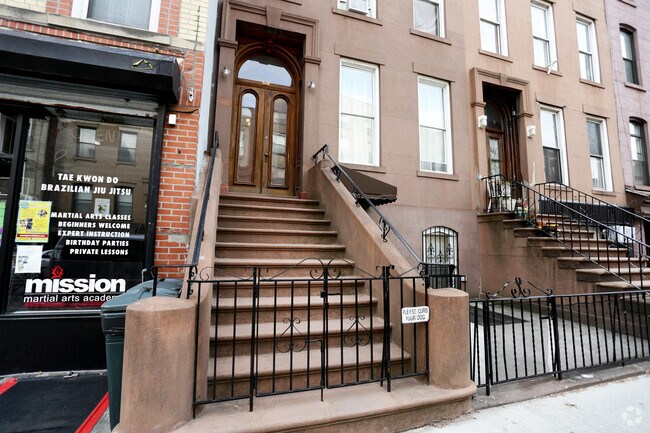 Foto del edificio - 519 Henry St