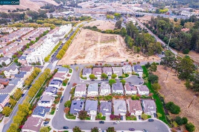 Foto del edificio - 127 Rocky Pointe Ct