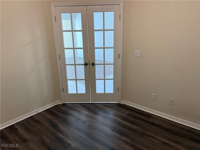 Foto del edificio - 2018 SW 30th St